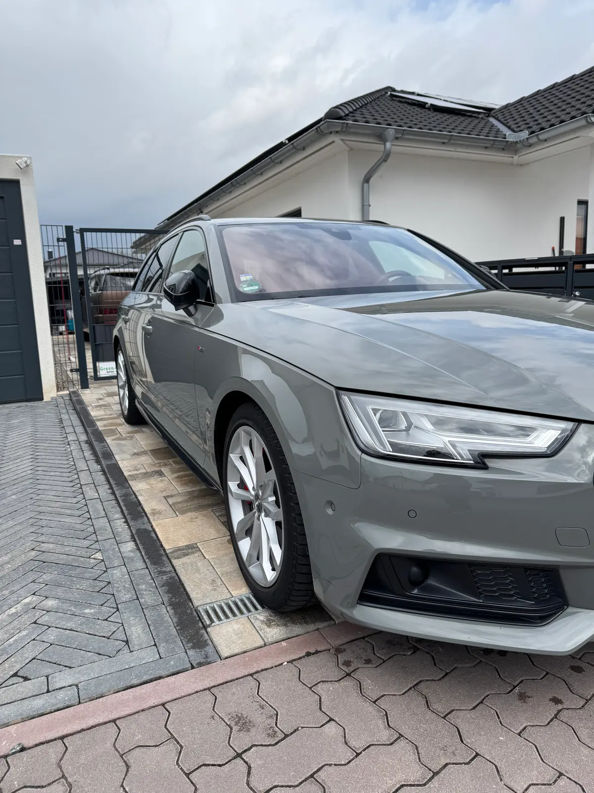 Audi nach professioneller Außenpflege bei DK Detailing