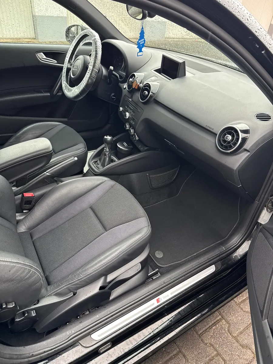 Nachher: Sitz- und Innenraumbereich gereinigt