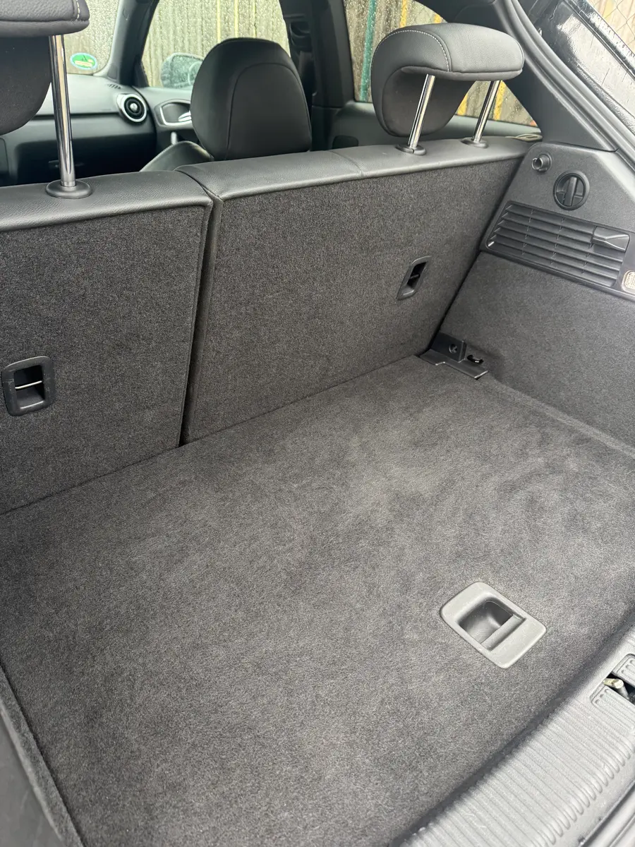 Nachher: Kofferraum gereinigt