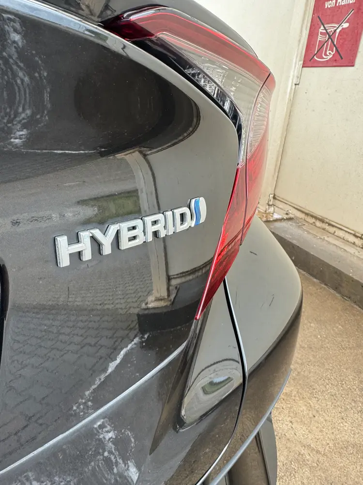 Nachher: glänzender Lack nach Außenpflege